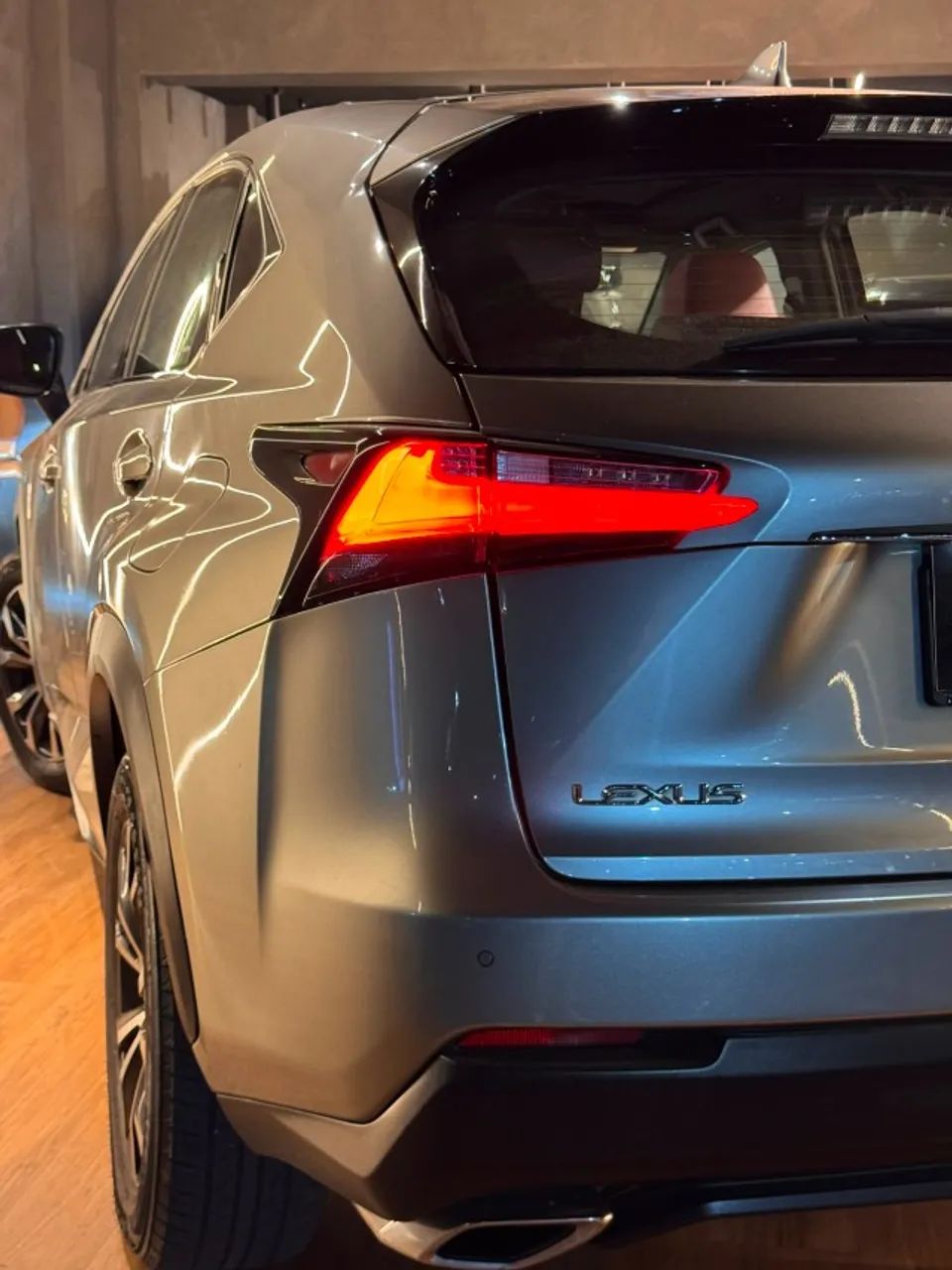 Lexus NX-200t F-sport 2.0 16V 238cv Aut., foto 12 de 13