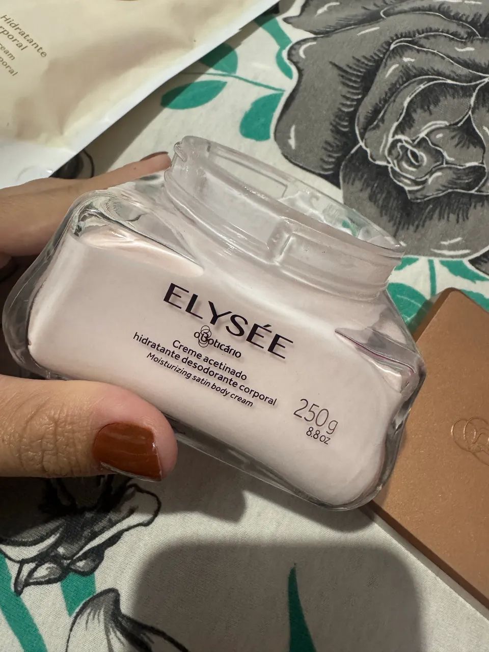 Hidratante elysee com refil 