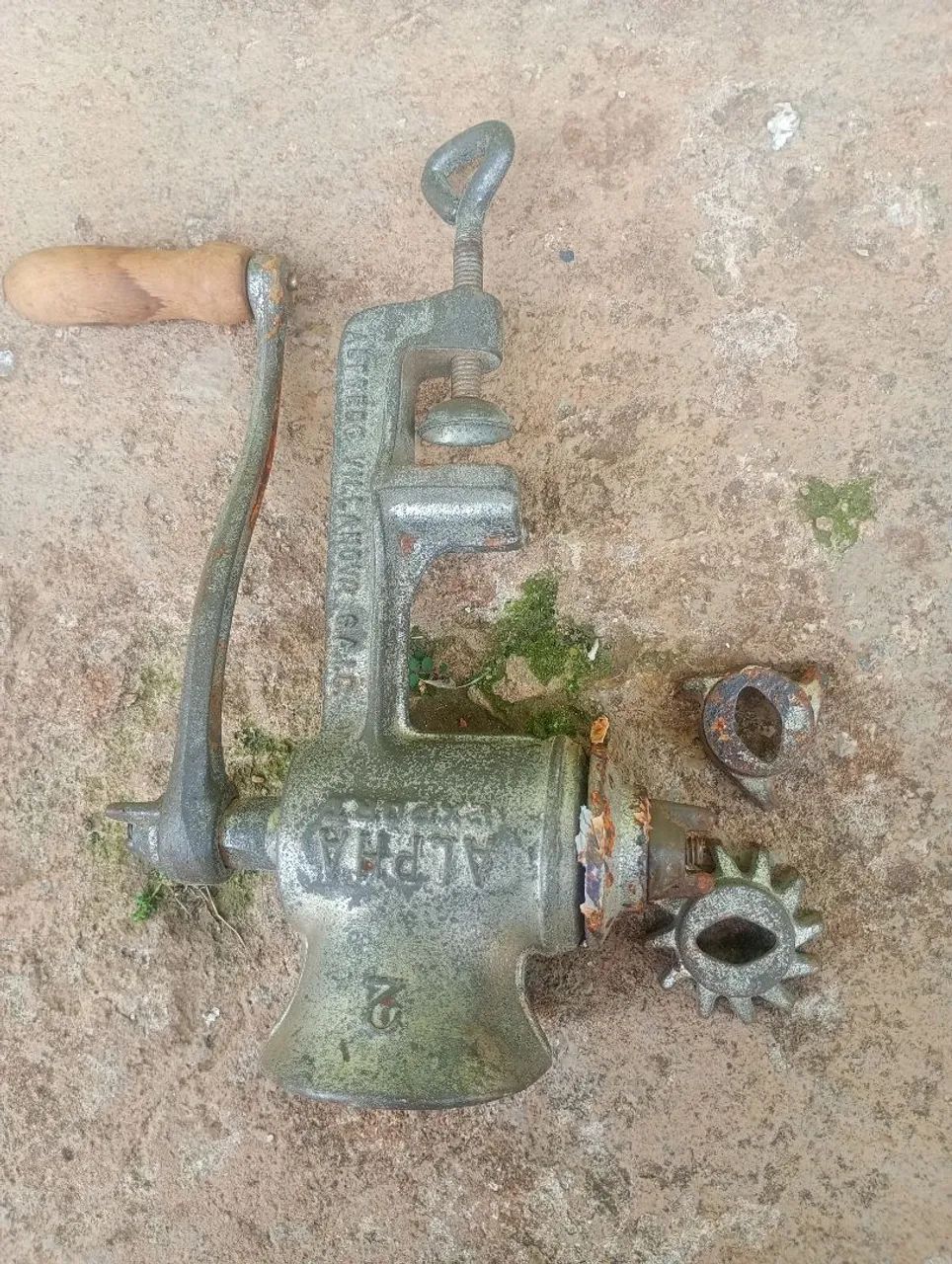 Moedor antigo Alpha 