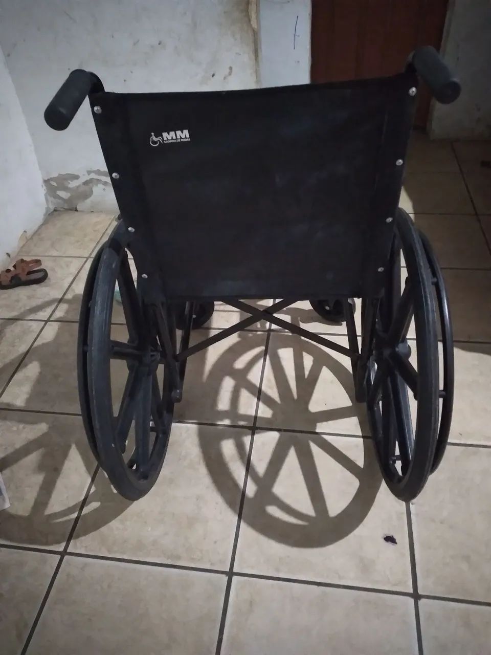 Vendo 1 cadeira de rodas  - Foto 4