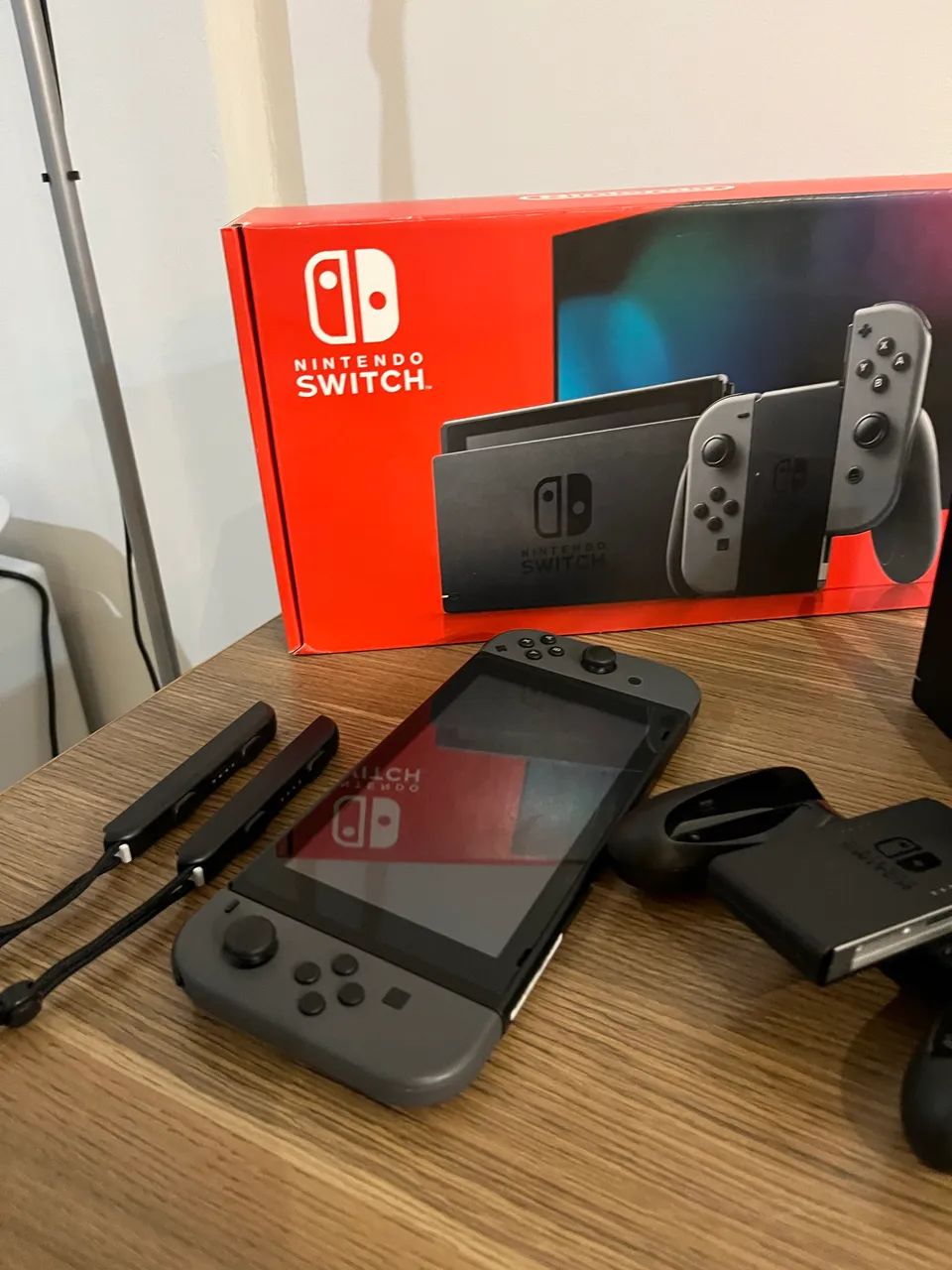Nintendo Switch V2 Bateria Estendida + Pro Controller BT + Case + Acessórios! Pouco Usado