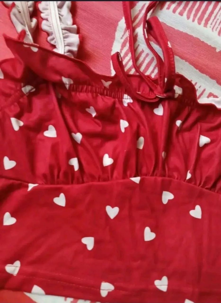 Cropped da shein vermelho com corações  - Foto 3