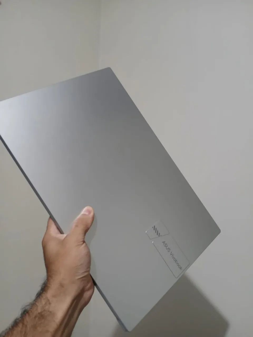 NOTEBOOK ASUS VIVOBOOK 256GB 8GB DE RAM CORE i5 máquina bem novinha com caixa e carregador