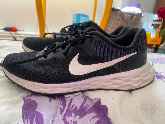 Tênis caminhada e corrida