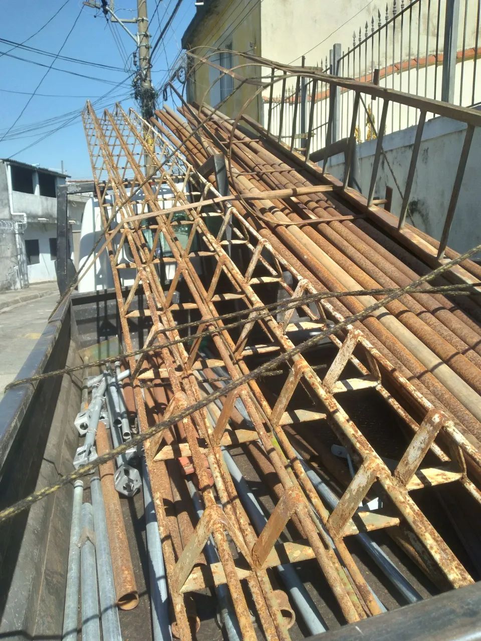 Trilhas e tubos - Foto 4