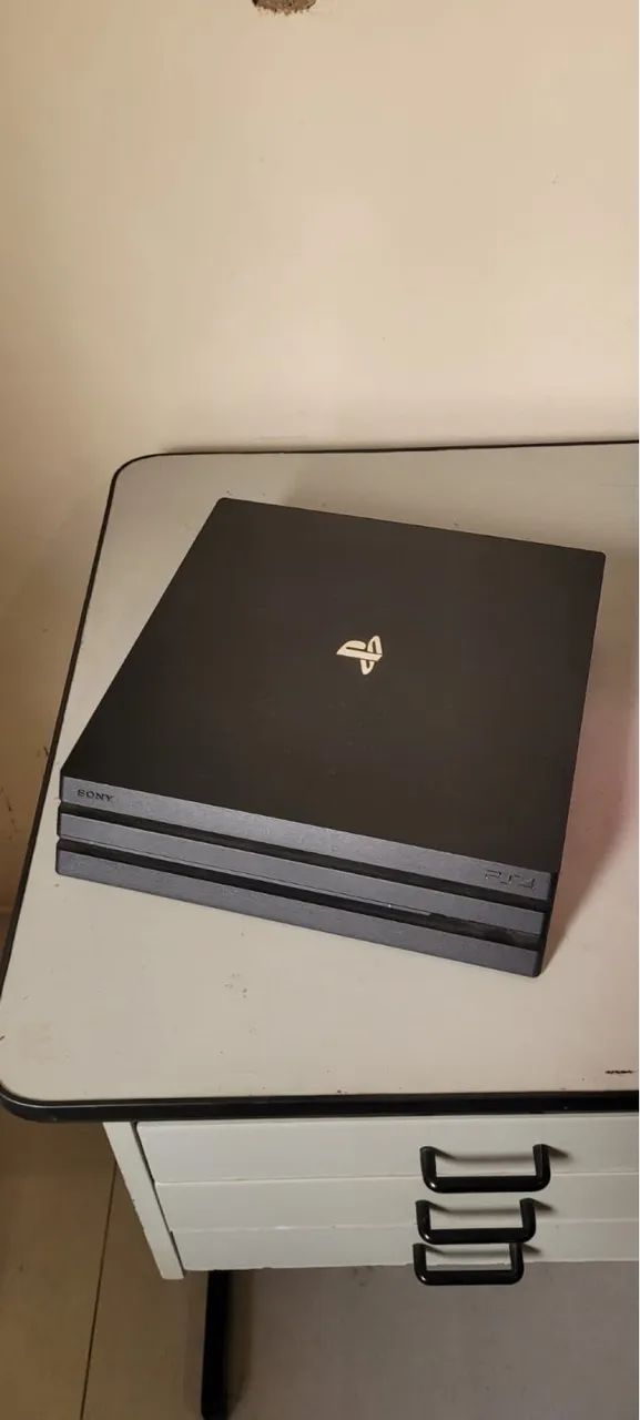 PS4 pro 1 tera - Foto 4