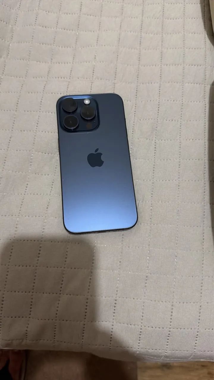 IPHONE 15 pro - Foto 2