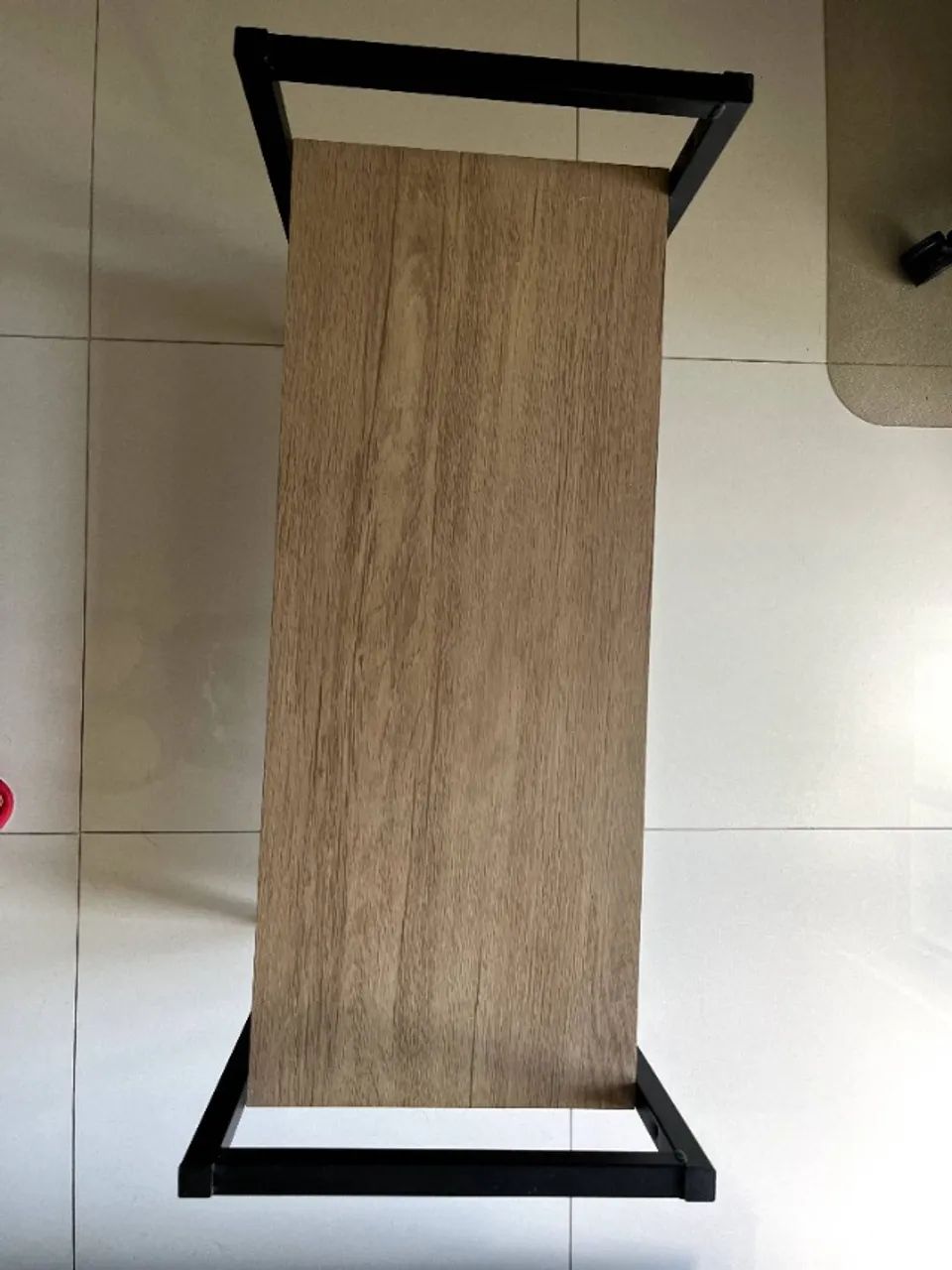 Vendo conjunto com 2 Mesas de escritorio/area externa e Prateleiras multi uso - Foto 3