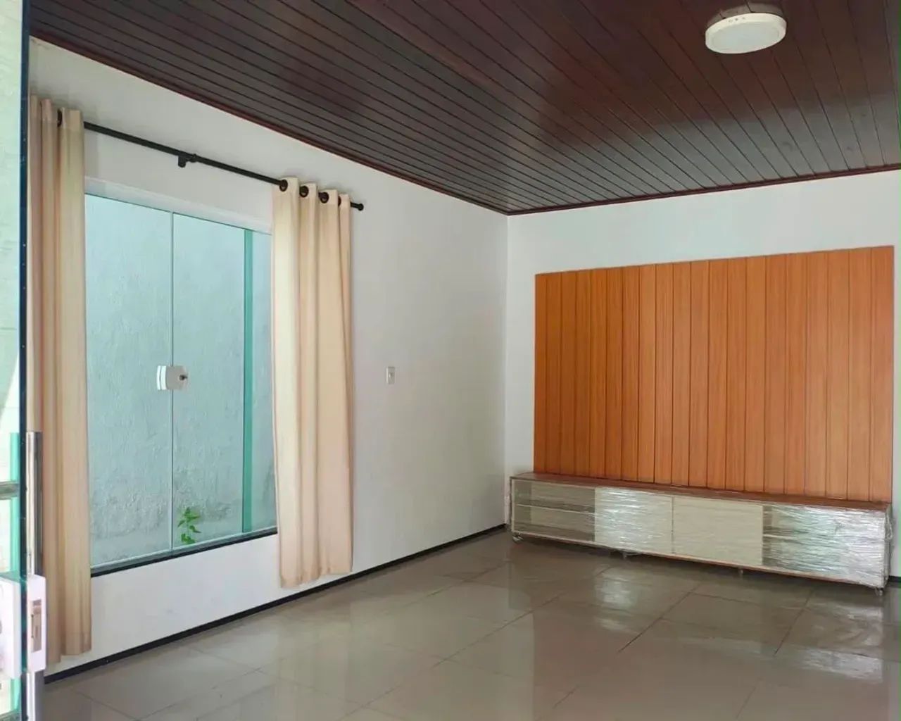 ALUGO CASA COM LAZER PRIVATIVO 3 QUARTOS - Foto 2