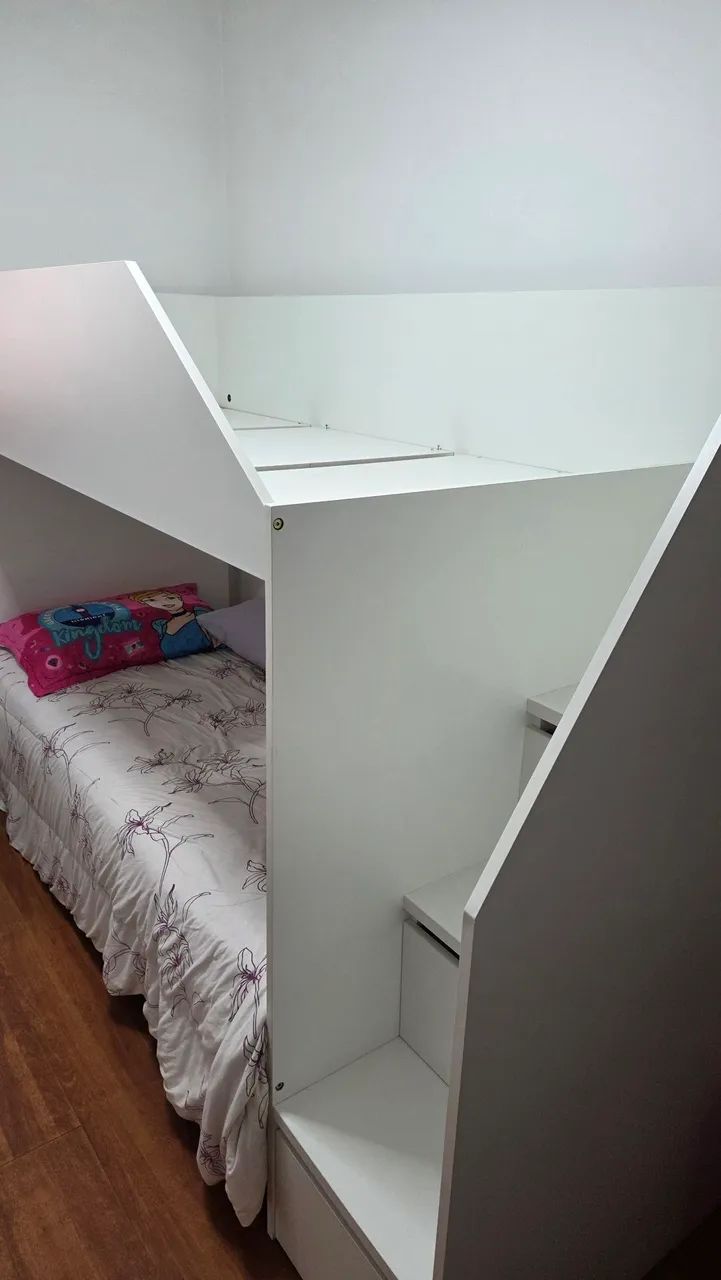 Bicama tok stok com 3 gavetas/ escadas laterais 