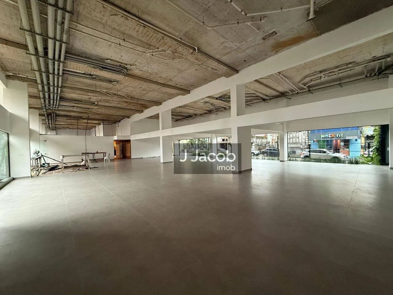 Alugo Loja de 242 m² no Ed. In Boulevard - bairro Reduto - Foto 5
