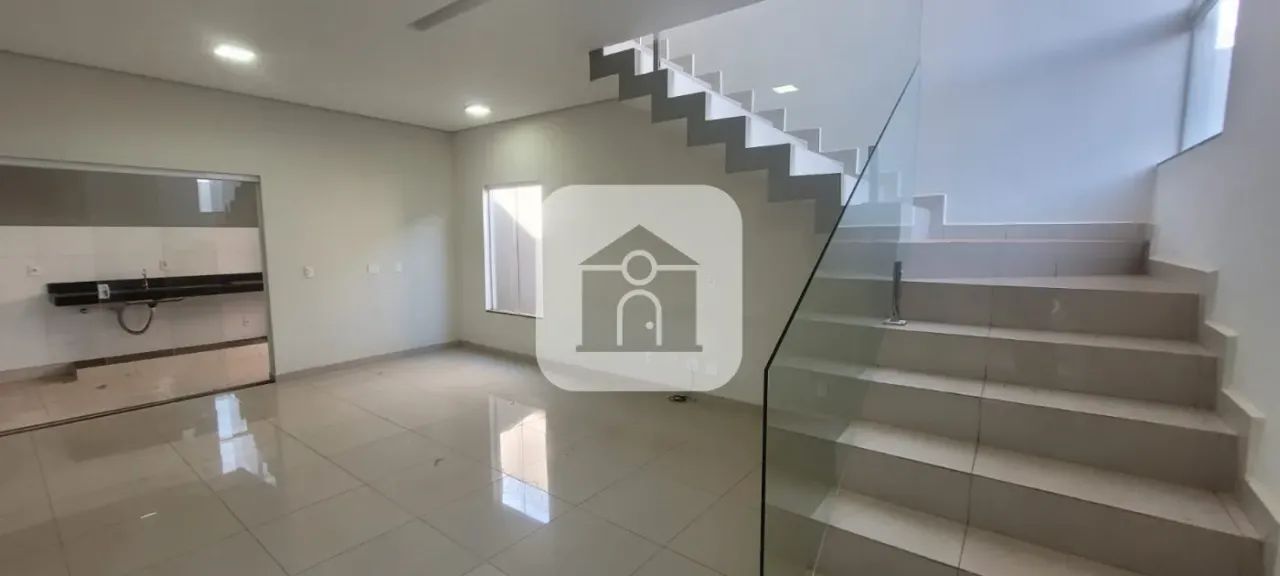 Casa sobrado para locação no bairro Laranjeiras - Foto 3
