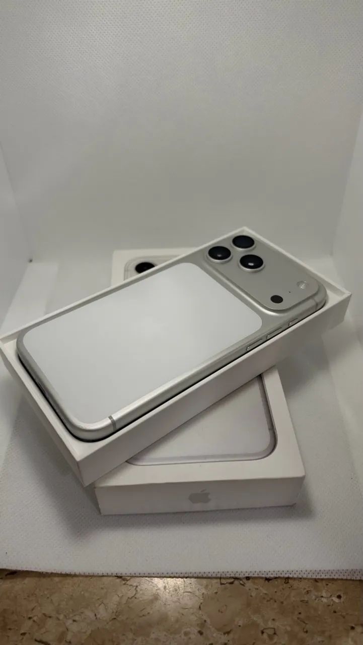iPhone 17 Pro Max 512Gb - Cinza