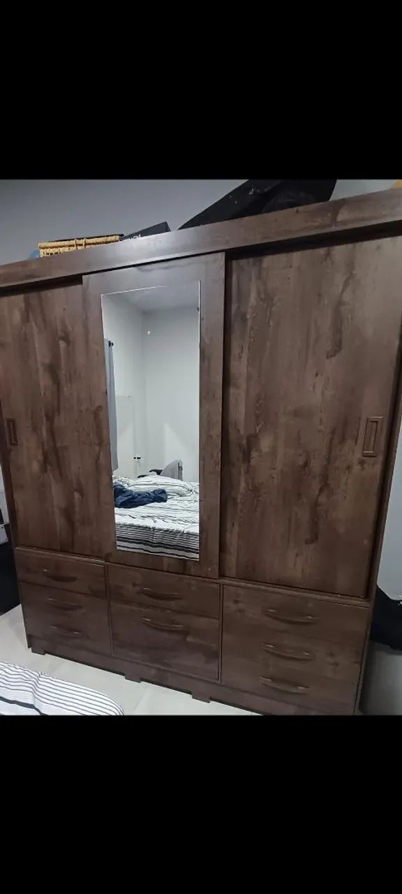 Guarda Roupa Semi novo 