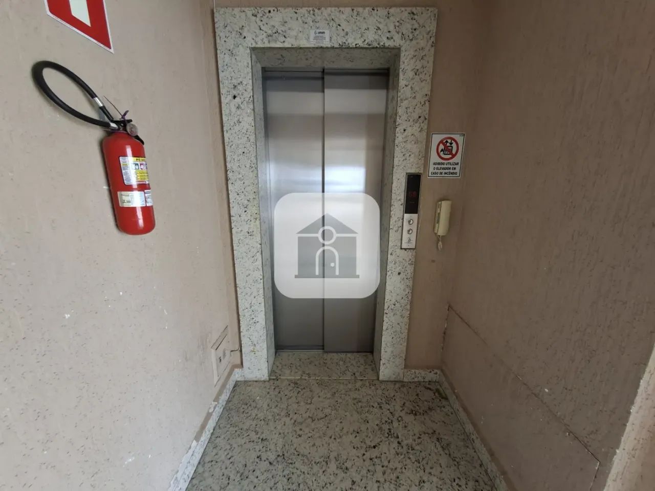 Apartamento para locação no bairro Saraiva