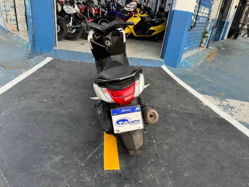 Yamaha NMax 160 cc  - Foto 3