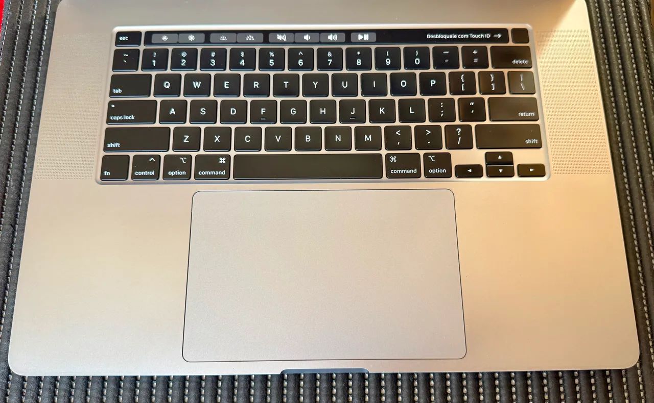 MacBook Pro 16