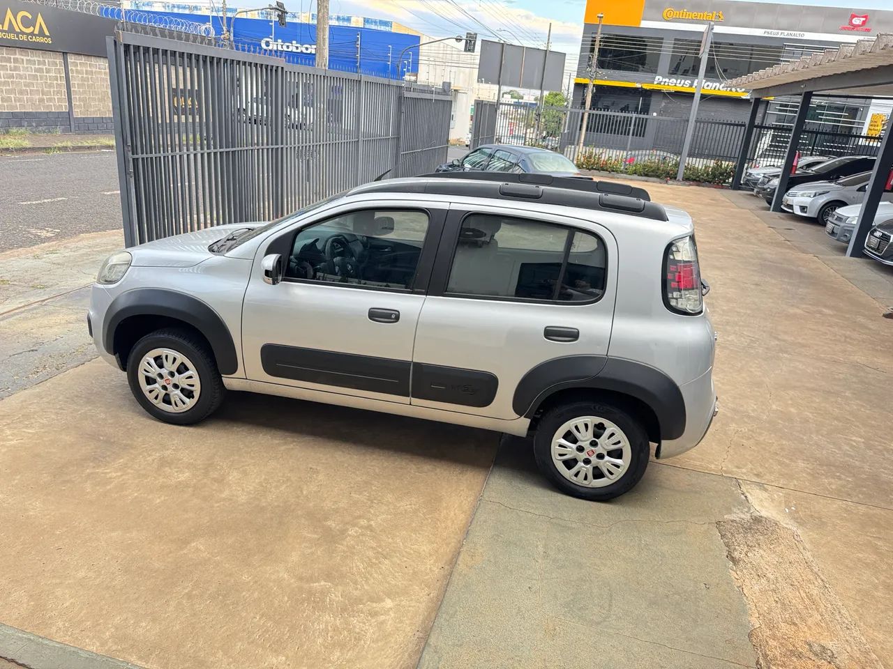 Fiat Uno WAY Celeb. 1.0 EVO Fire Flex 8V 5P 2015 - Foto 5