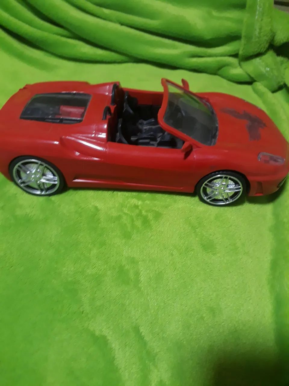 Carro grandão pra botar de decoração na estante - Foto 2