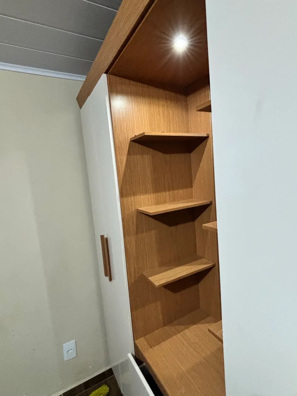 Guarda roupa 4 portas  - Foto 4