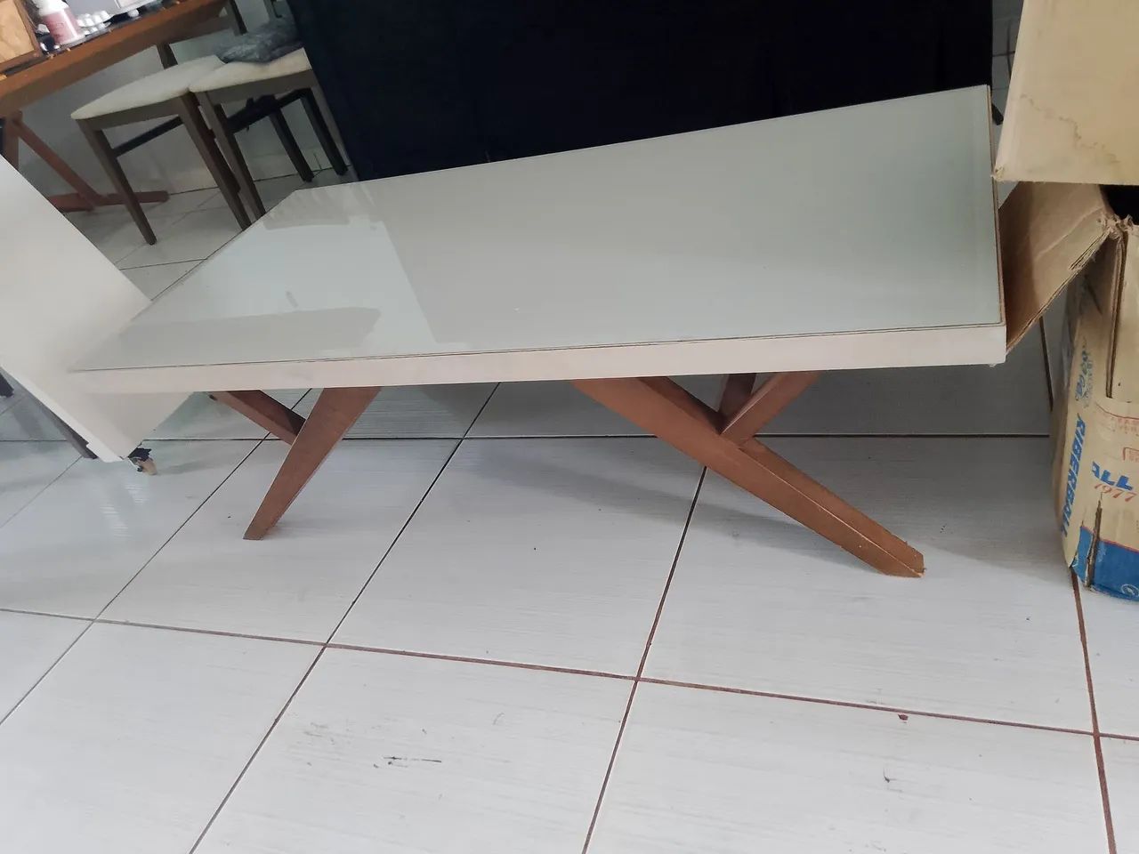 Mesa de centro de vidro 