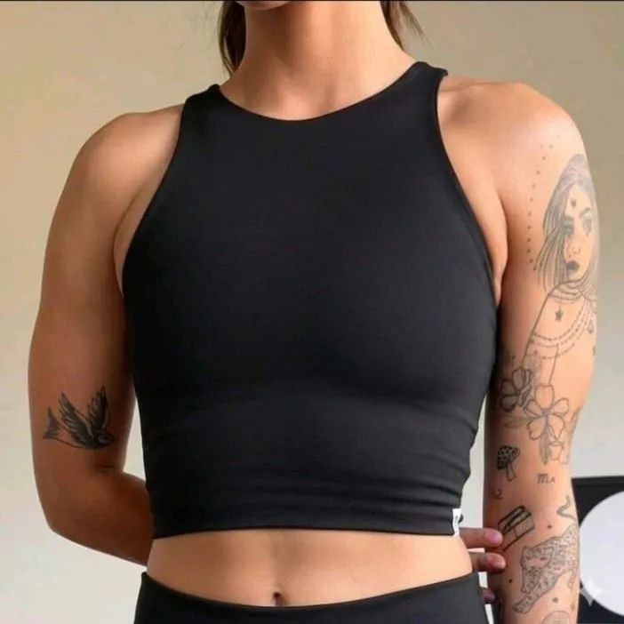 VENDO 3 REGATAS FEMININA PRODUTO NOVO - Foto 2