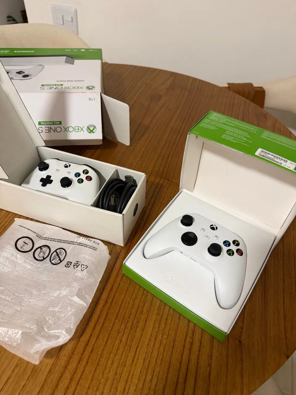 Xbox One S 1 TB - Foto 2