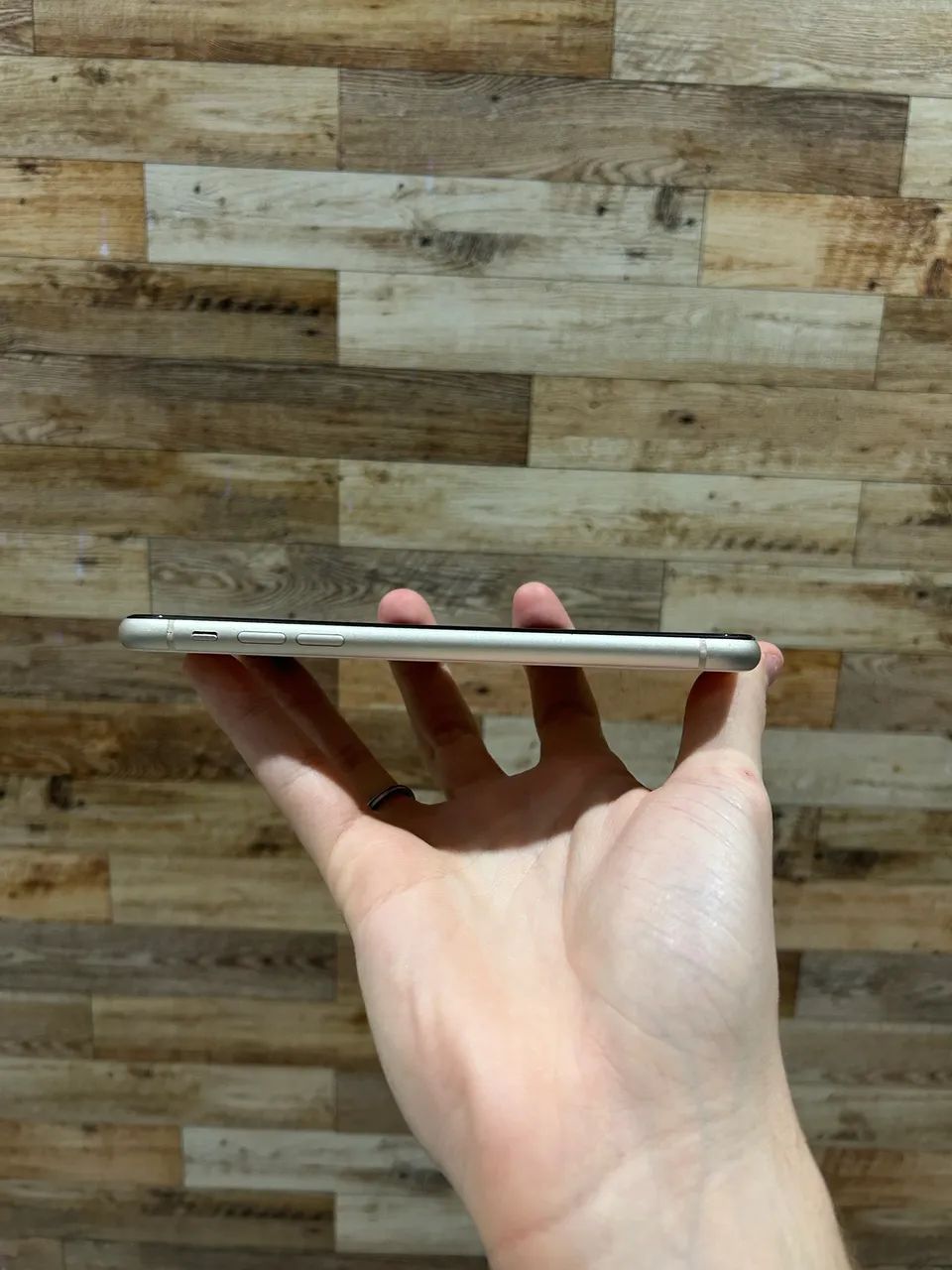 Iphone 11 - 64GB - Branco - 71% - Foto 4