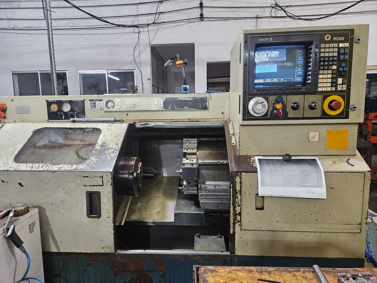Torno CNC Romi 