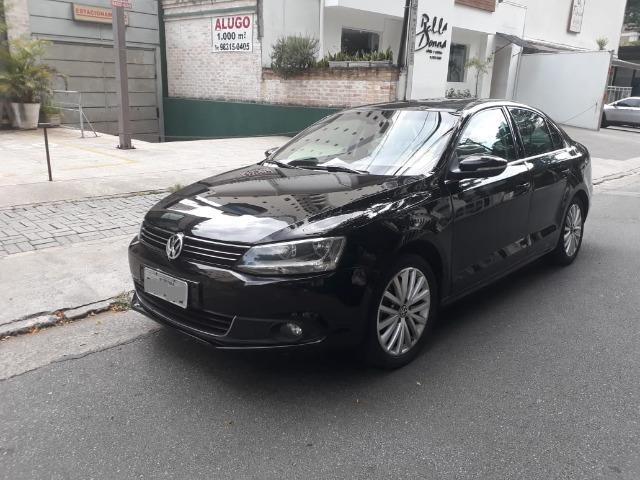 Jetta ano 2011 motor 2.0 turbo. TSI