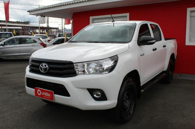 Hilux Cd Std Mt 4x4 2.8 4p 2017