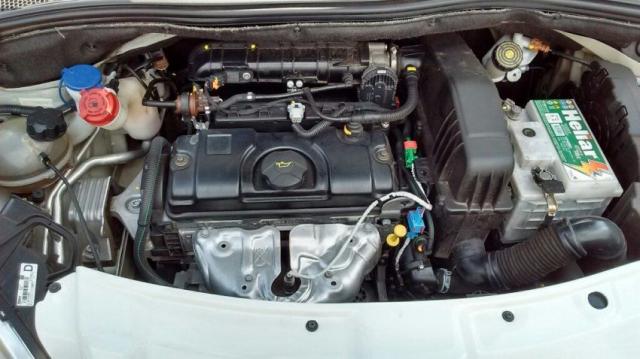 PEUGEOT 208 ACTIVE 1.5 8V FLEX Branco 2014/2015 - Foto 12