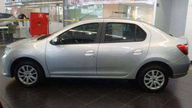 RENAULT LOGAN EXPRESSION NOVA SÉRIE 1.6 8V EASYR HIPOWER FLEX Prata 2014/2015 - Foto 9