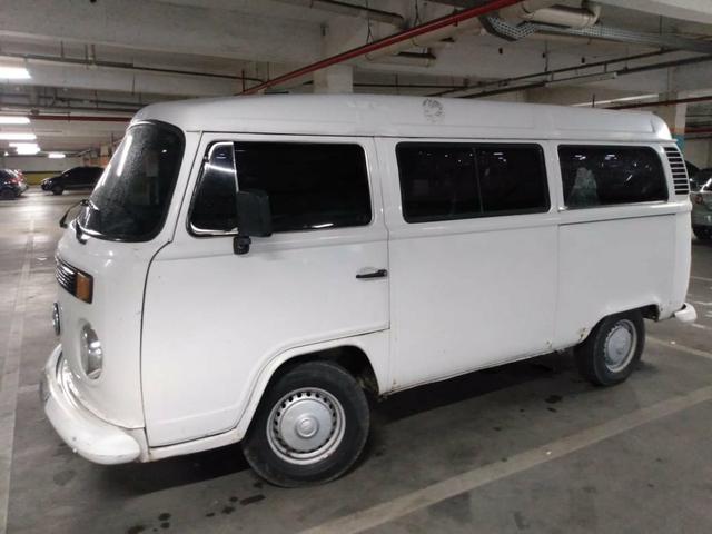 Vendo uma kombi a gasolina 2000 E 2001 - Foto 5