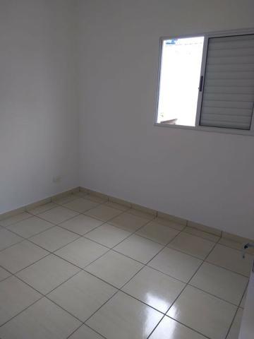 Casa de três dormitórios e sacada - Foto 6