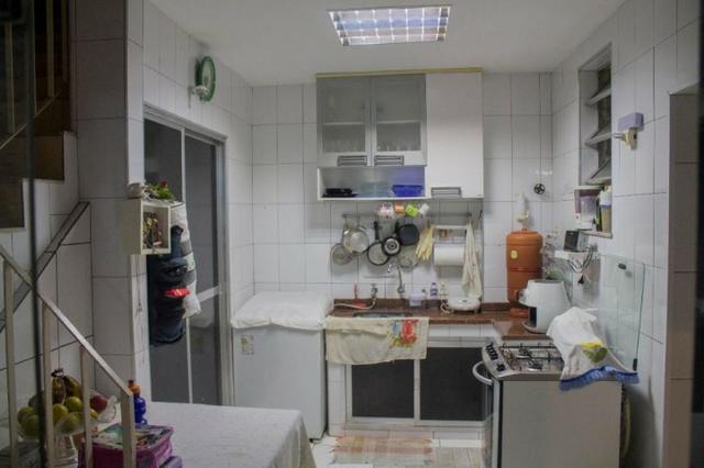 Espetacular Casa-Condomínio Fechado-Localização Privilegiada em Olaria - Foto 6