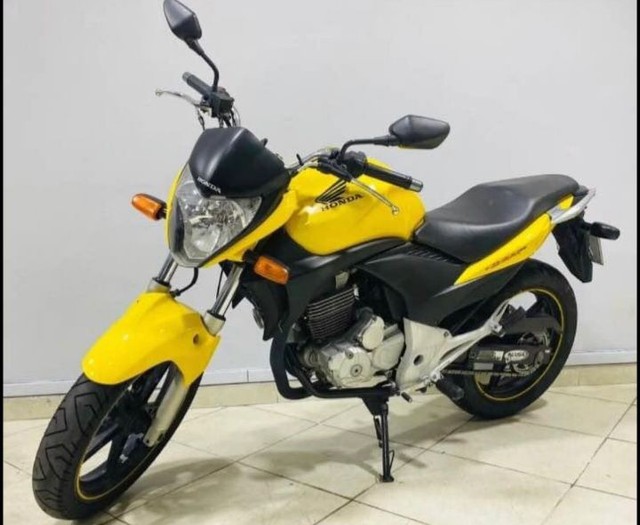 HONDA CB 300R 2015