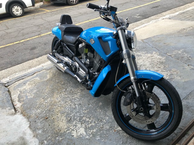 HARLEY DAVIDSON V ROD MUSCLE