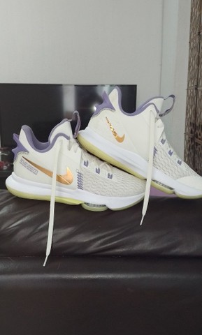 nike tamanho 42