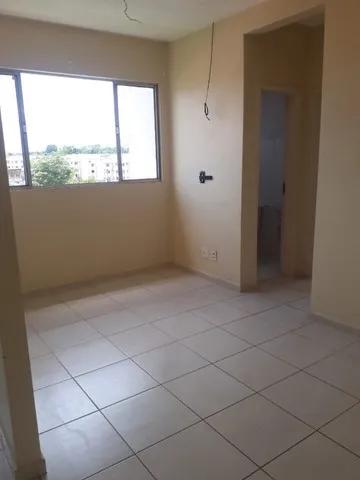 Apto. 2/4, 1 vaga de garagem, Cond. Soure