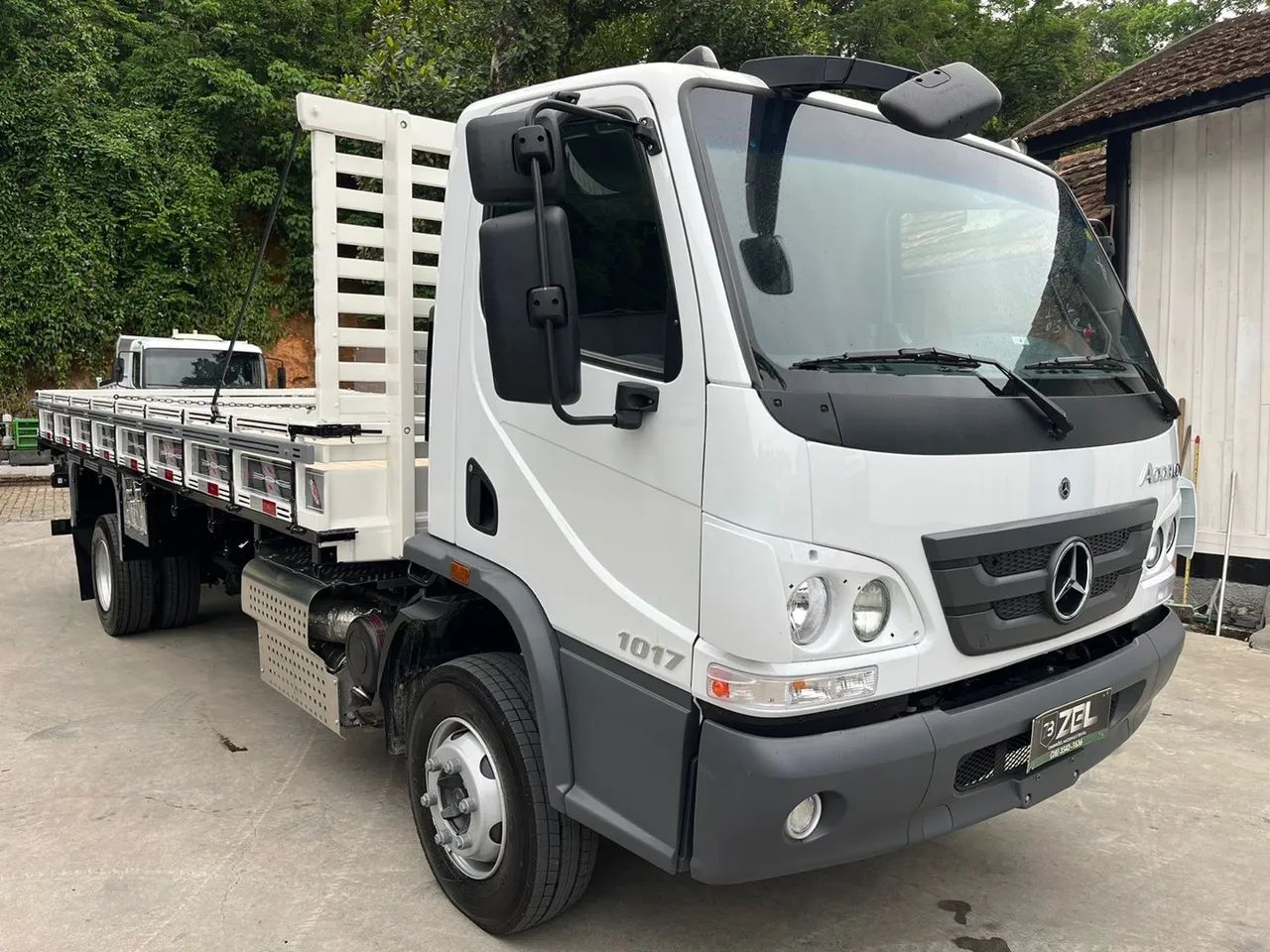 MB ACCELO 1017 ANO 2024/2025 - Foto 6