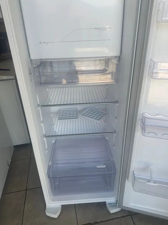 Refrigerador Electrolux  390 litros - Foto 4