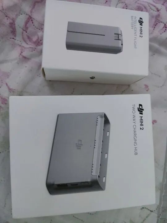 DUAS BATERIAS MINI 2 + HUB  - Foto 2