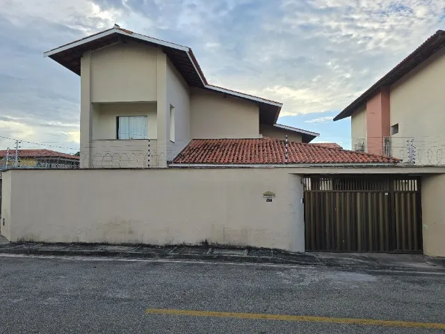 Vendo Excelente Casa Duplex Solta no Cohaserma II