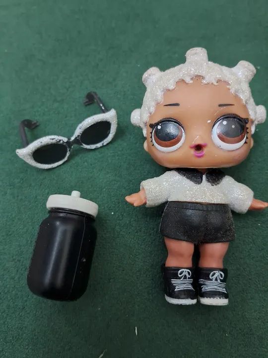 Boneca LOL Surprise glitter 