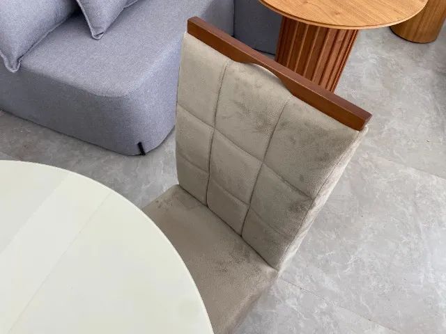 Conjunto Mesa Redonda 1m com Base de Madeira Maciça e 6 Cadeiras - Foto 3