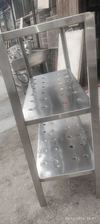 Estante industrial INOX com 3 prateleiras"LEIA" - Foto 2