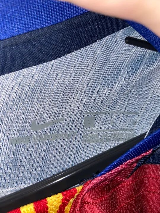 Camisa Barcelona Retrô Comemorativa 20 Anos Nike Mashup - Foto 2