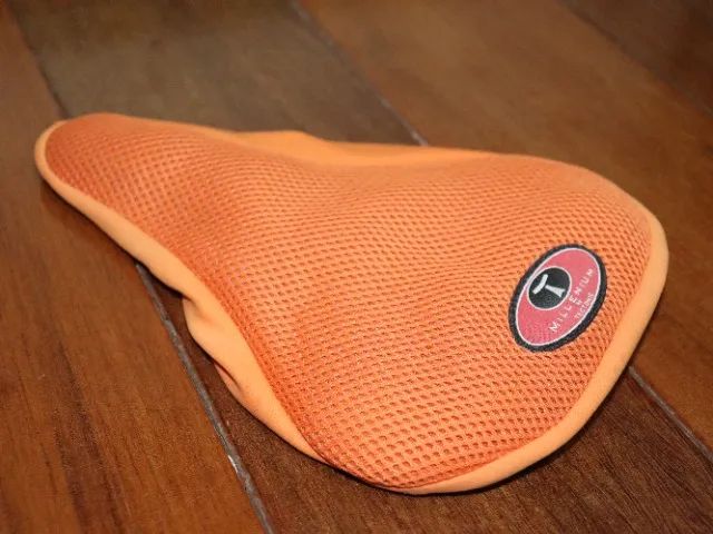 Capa acolchoada para assento de bicicleta
