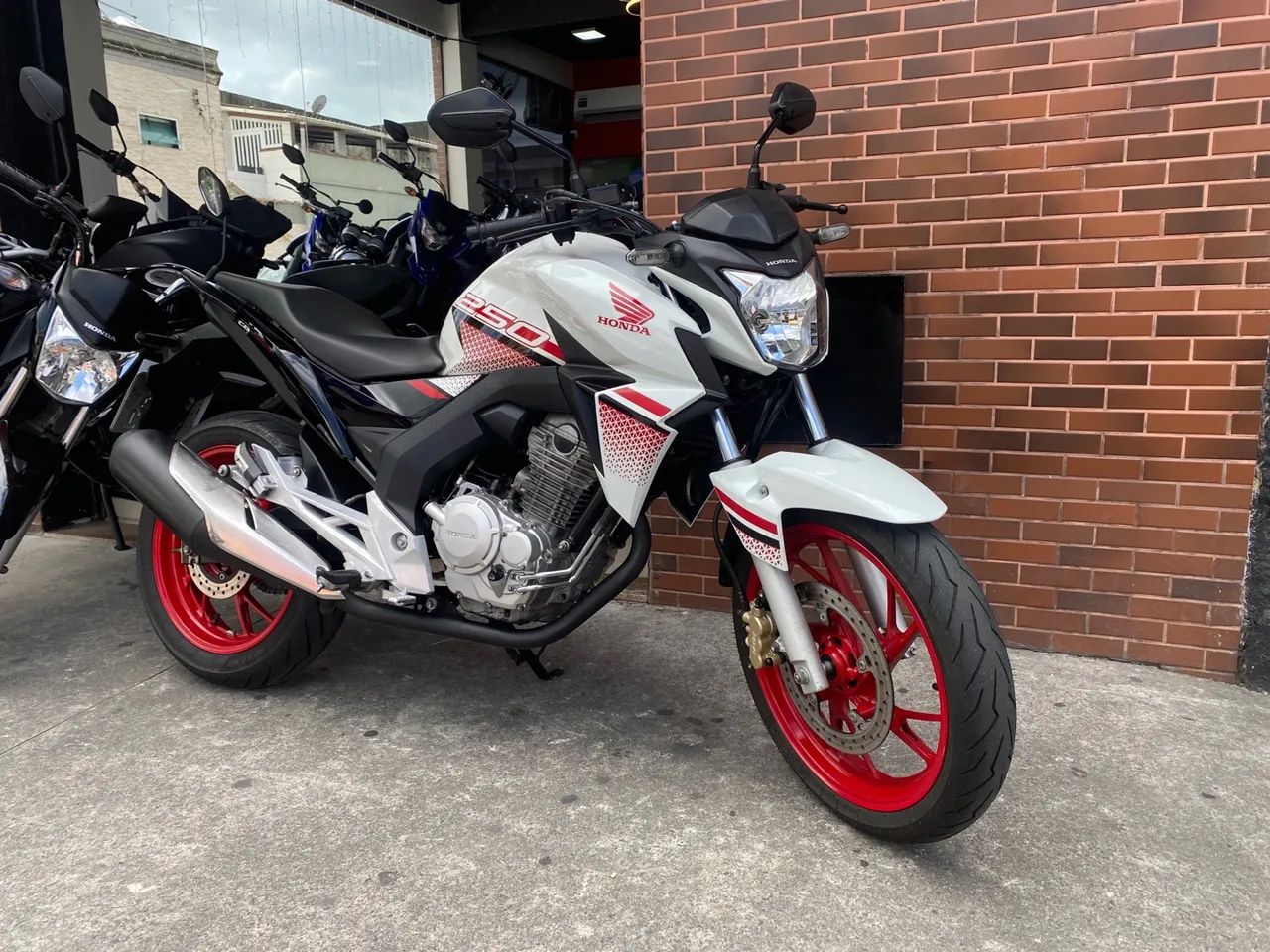 CB250 Twister Cbs- 2022 - Foto 2